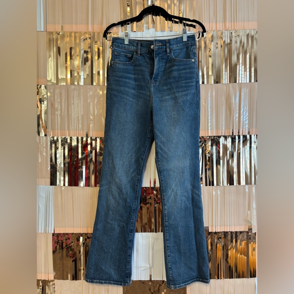 Express Women’s “90’s bootcut” high waist jeans - size 2/R